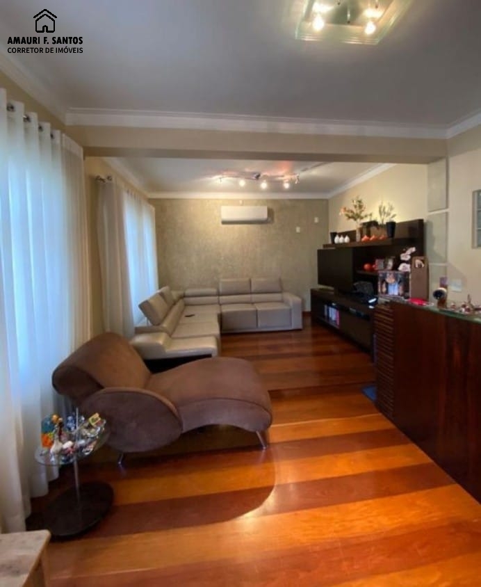 Casa em , São Roque - sobrado com fino acabamento no centro - Foto 1